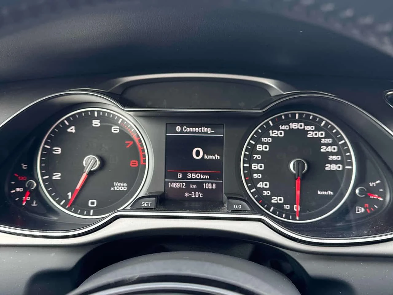 Audi A4 * Progressiv * 2 КЛЮЧА* ПОДГРЕВ* PANO*  - изображение 8