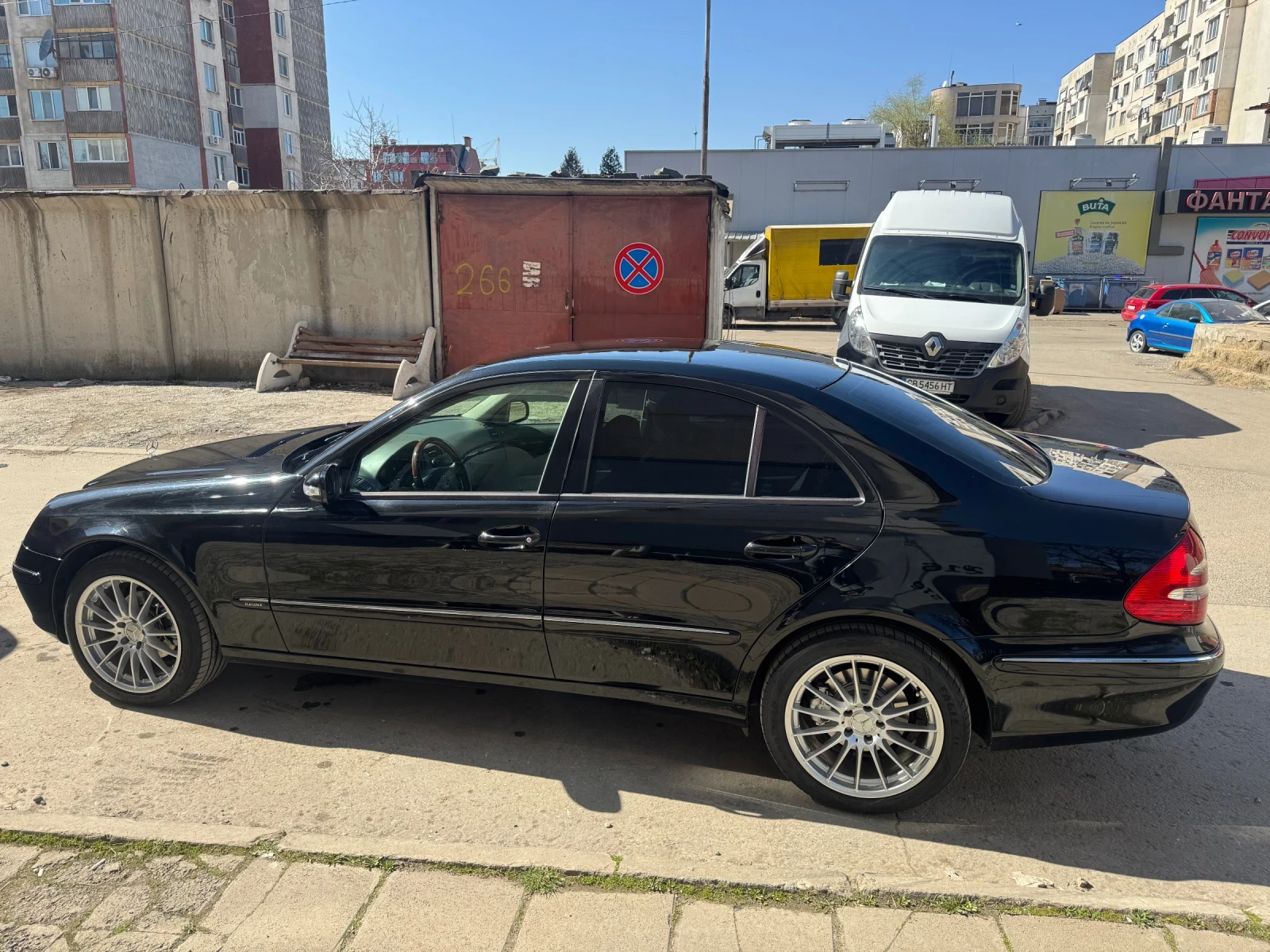 Mercedes-Benz E 350 Напълно обслужен, снимка 3 - Автомобили и джипове - 53814997