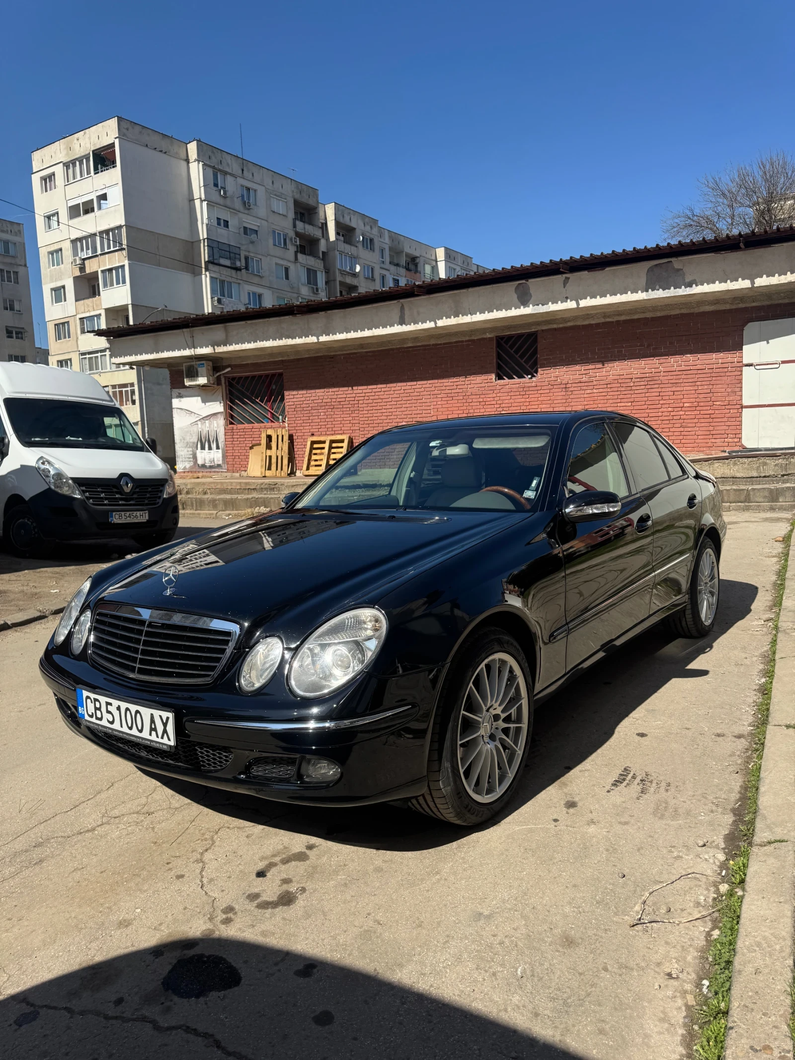 Mercedes-Benz E 350 Напълно обслужен, снимка 4 - Автомобили и джипове - 53814997