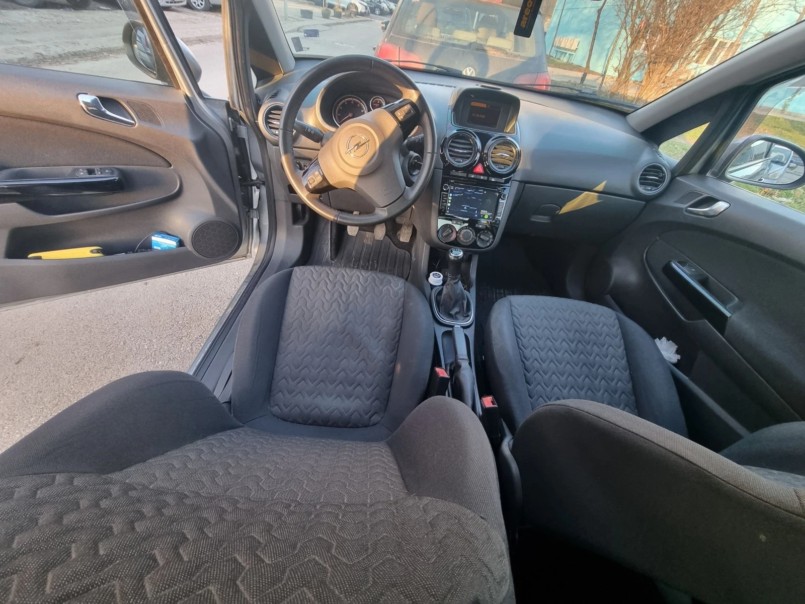 Opel Corsa D, снимка 9 - Автомобили и джипове - 54444306