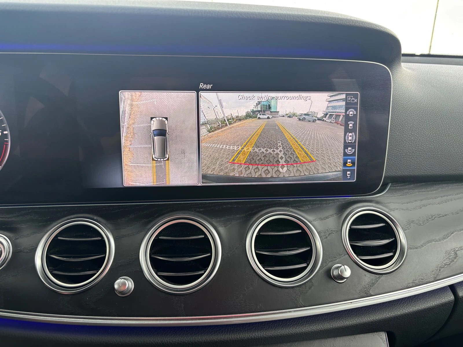 Mercedes-Benz E 220 AVANTGARDE 4-MATIC MULTIBEAM LED, снимка 10 - Автомобили и джипове - 54512690