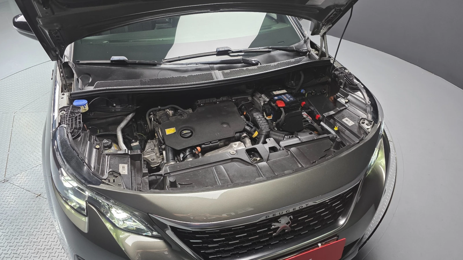 Peugeot 5008 1.5 BlueHDi GT Line | DISTRONIC | MEMORY | PANORAM, снимка 12 - Автомобили и джипове - 54703286