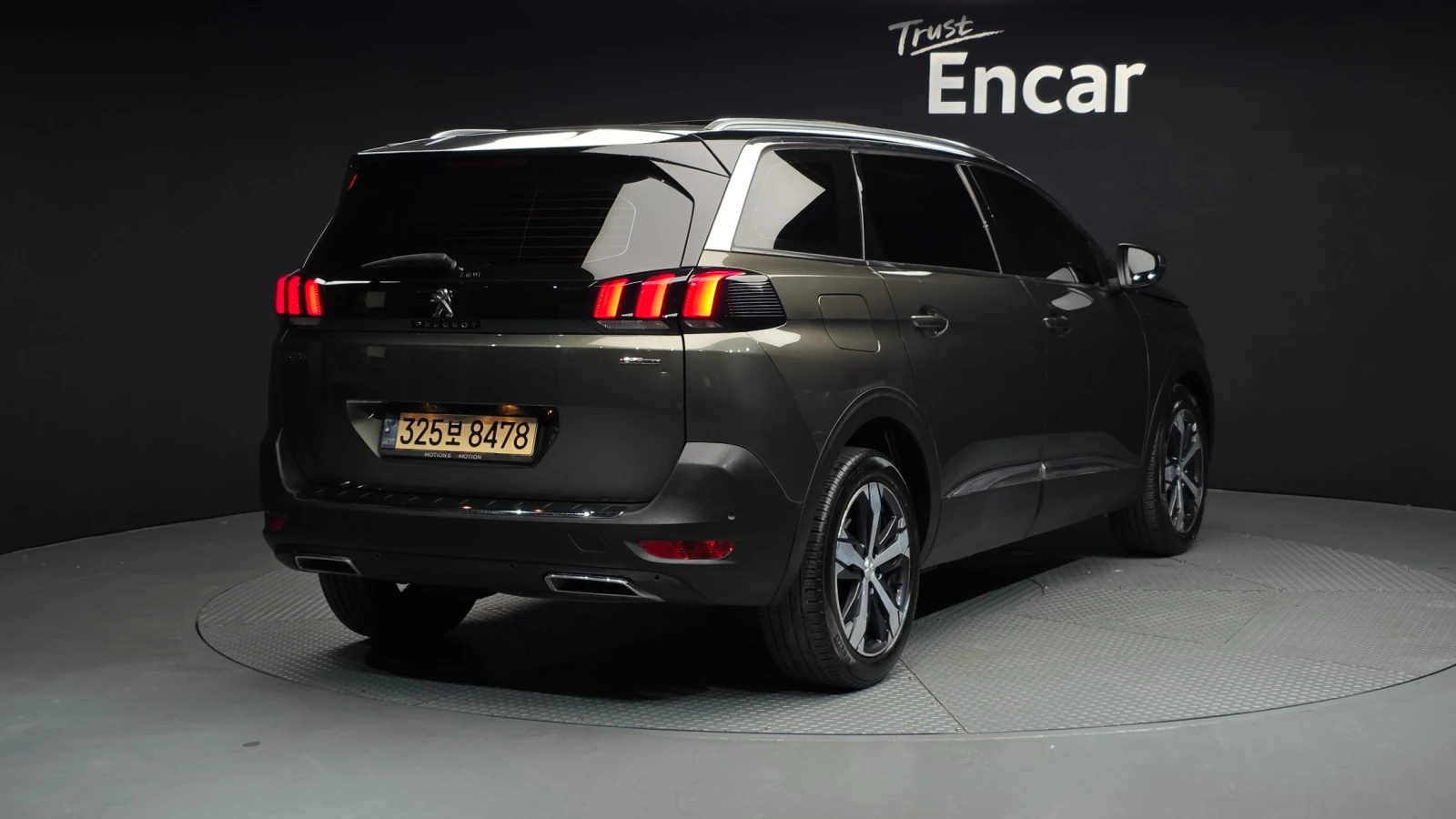 Peugeot 5008 1.5 BlueHDi GT Line | DISTRONIC | MEMORY | PANORAM, снимка 2 - Автомобили и джипове - 54703286
