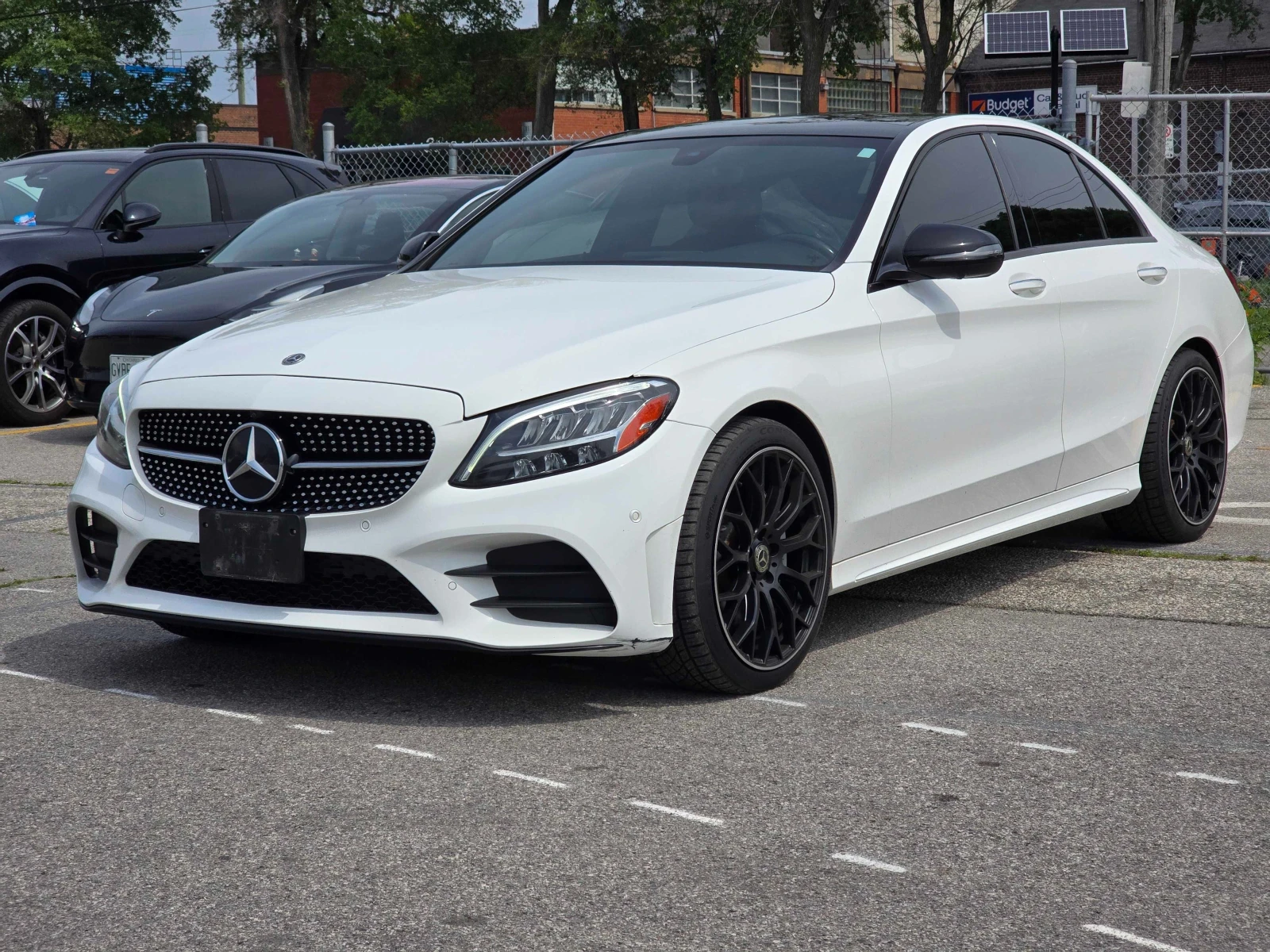 Mercedes-Benz C 300 4MATIC Sedan/2 КЛЮЧA/ПАНОРАМА/ПОДГРЕВИ/CARFAX