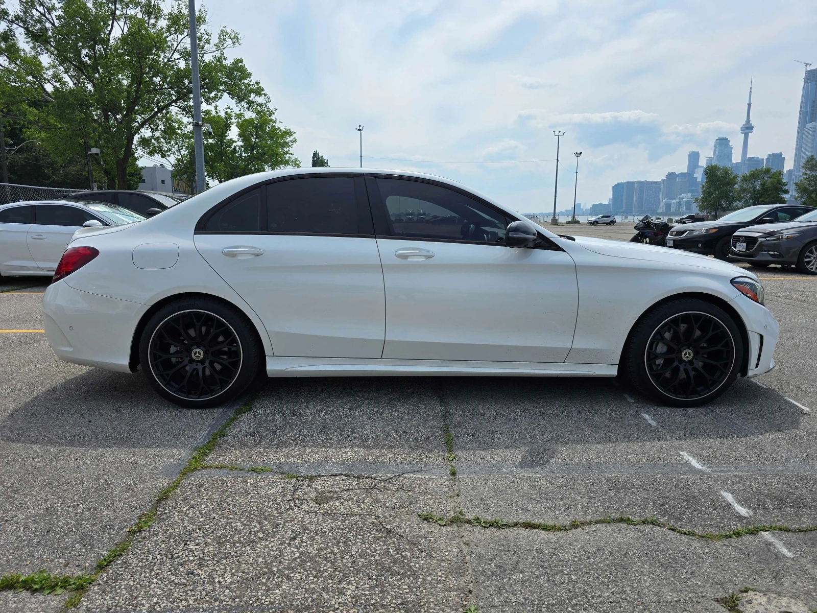 Mercedes-Benz C 300 4MATIC Sedan/2 ����A/��������/��������/CARFAX | Mobile.bg � ����������� 4
