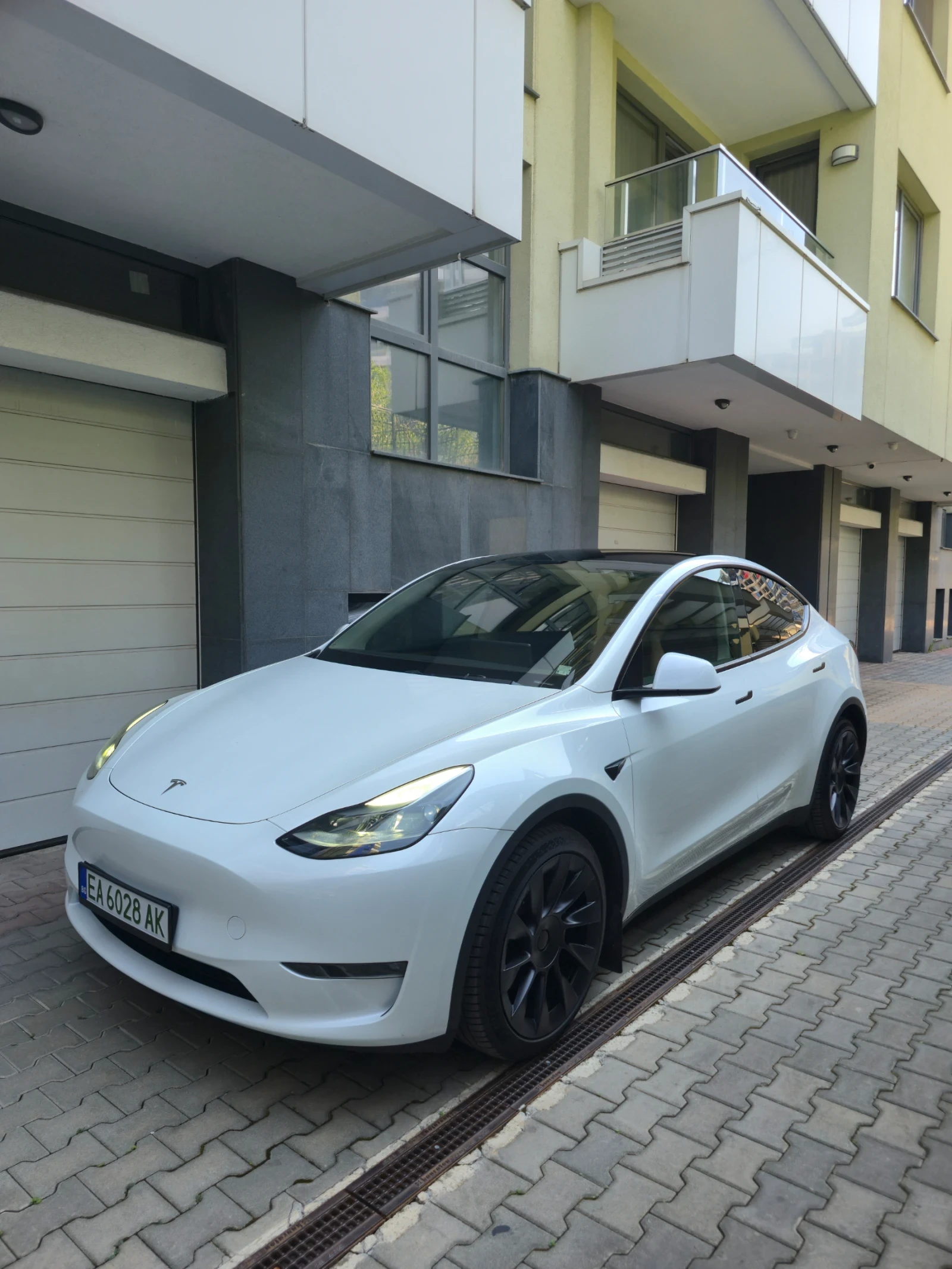 Tesla Model Y Long Range пълна гаранция