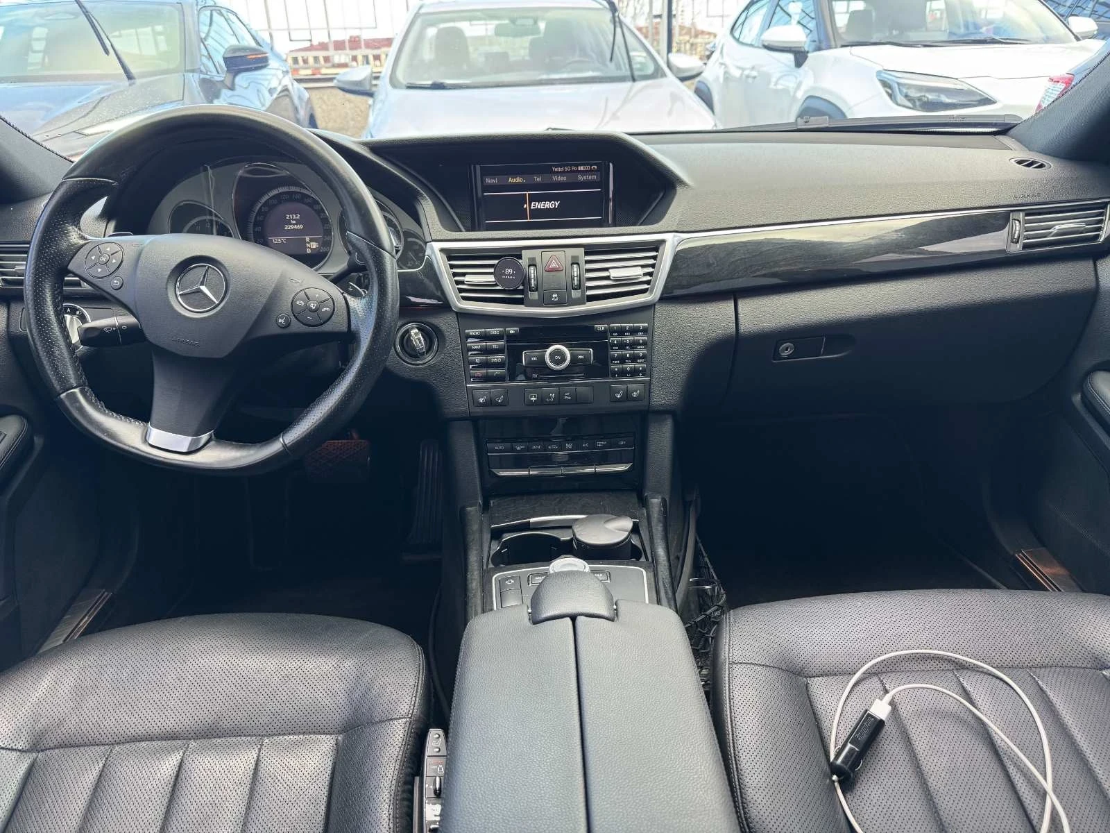 Mercedes-Benz E 500, снимка 12 - Автомобили и джипове - 55352766