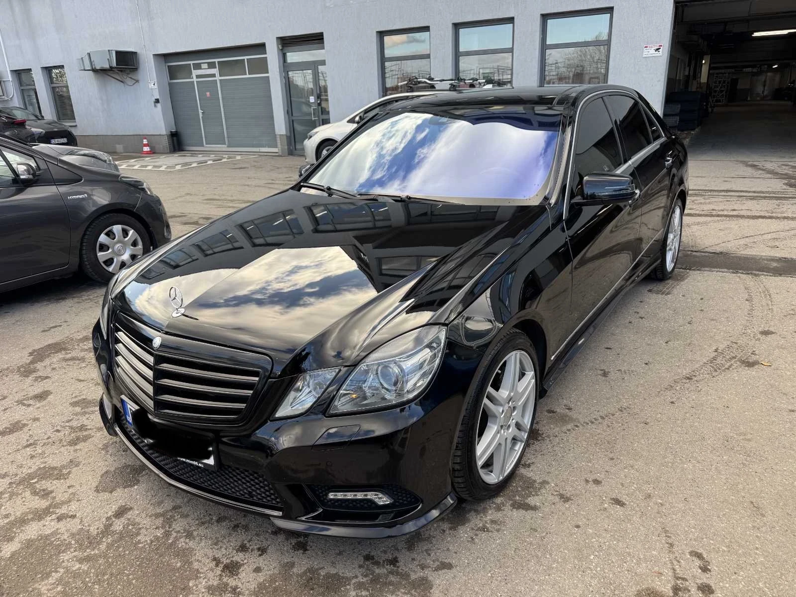 Mercedes-Benz E 500, снимка 6 - Автомобили и джипове - 55352766