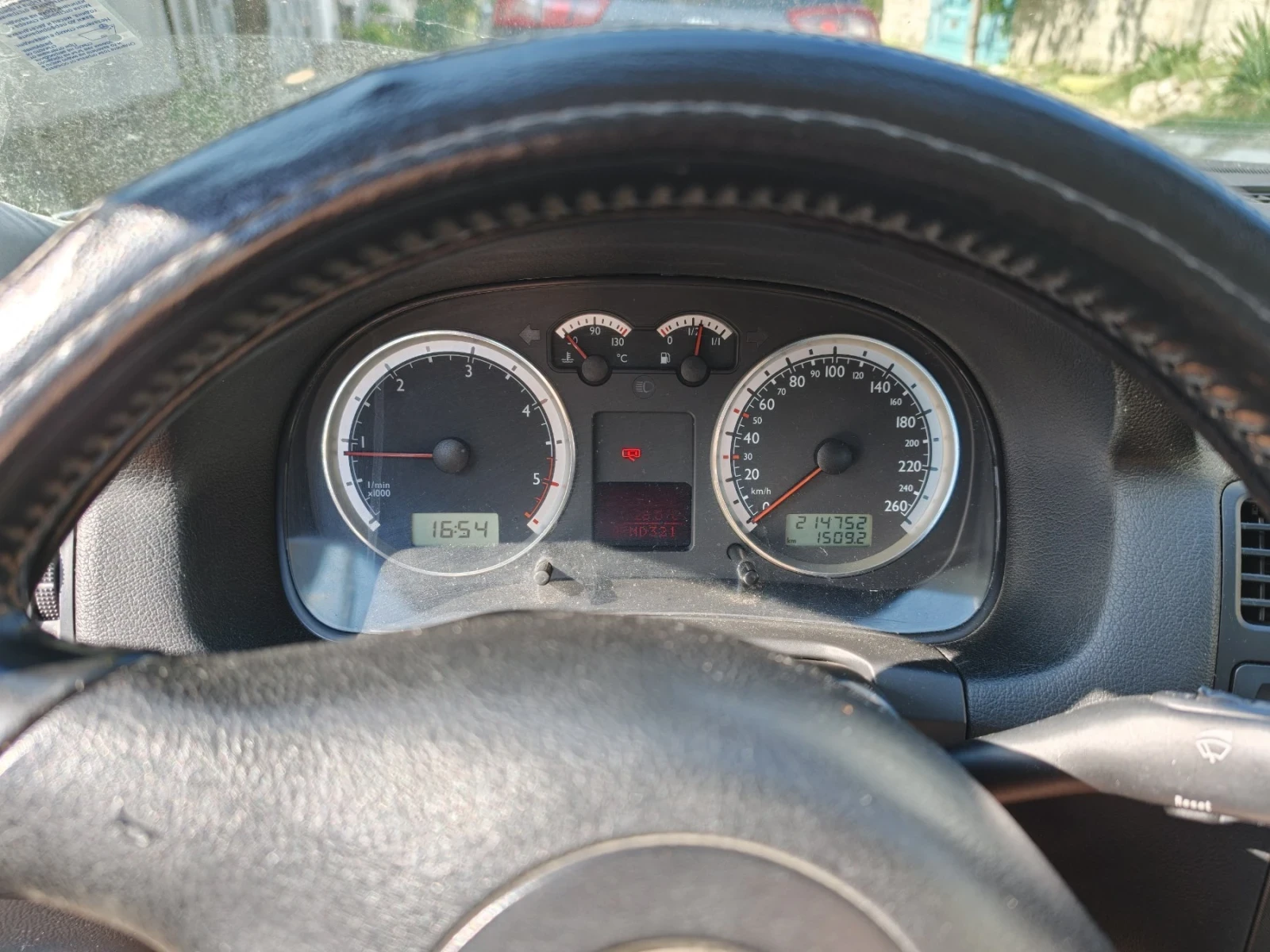 VW Bora, снимка 8 - Автомобили и джипове - 55610458