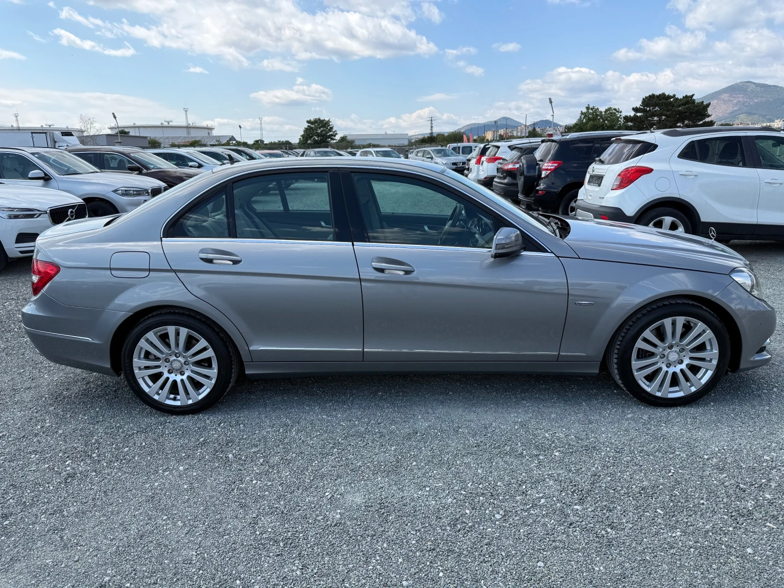 Mercedes-Benz C 300 (KATO НОВА)^(4-MATIC), снимка 4 - Автомобили и джипове - 55845438