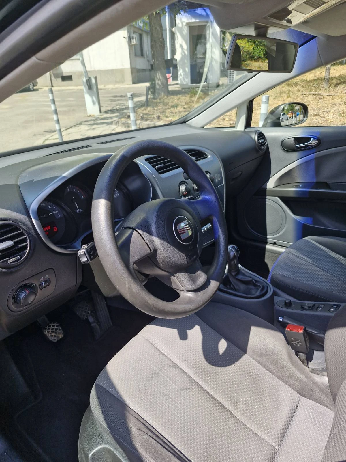 Seat Leon, снимка 8 - Автомобили и джипове - 55903057