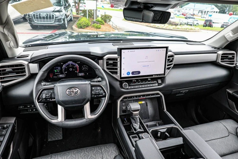 Toyota Tundra 4WD, Hybrid. Limited, снимка 8 - Автомобили и джипове - 47228221