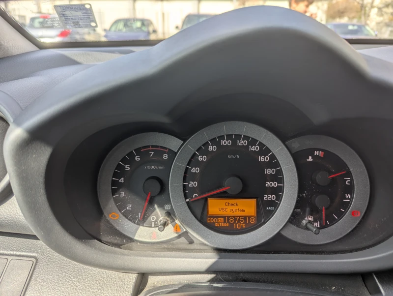 Toyota Rav4 LUXURY, 4x4, KEYLESS, снимка 15 - Автомобили и джипове - 49598691