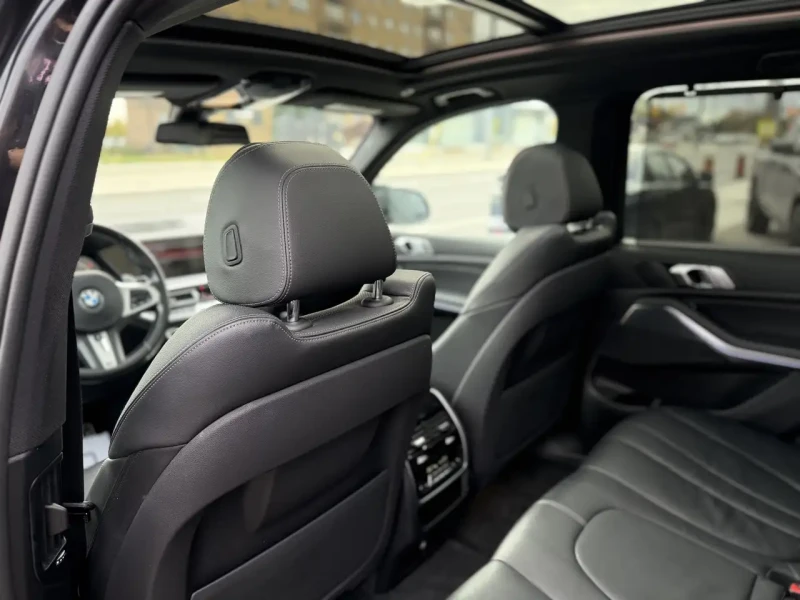 BMW X5 M-PACK* HEAD-UP* SKY PANO* AMBIENT* M-BRAKES* ЩОРИ, снимка 14 - Автомобили и джипове - 52453996