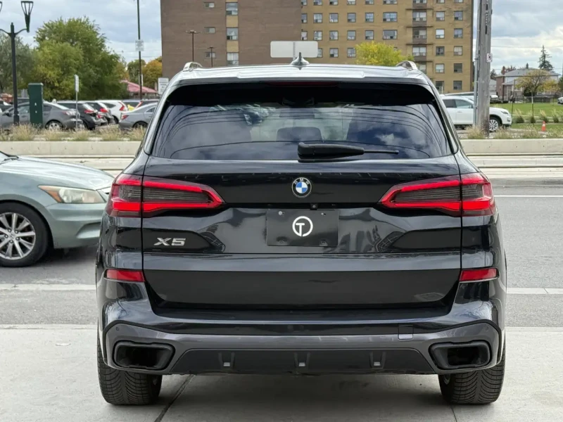BMW X5 M-PACK* HEAD-UP* SKY PANO* AMBIENT* M-BRAKES* ЩОРИ, снимка 4 - Автомобили и джипове - 52453996