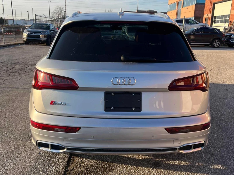Audi SQ5 Tehnik* Distronic* Пано* Подгреви* 360 Камера, снимка 5 - Автомобили и джипове - 52479802
