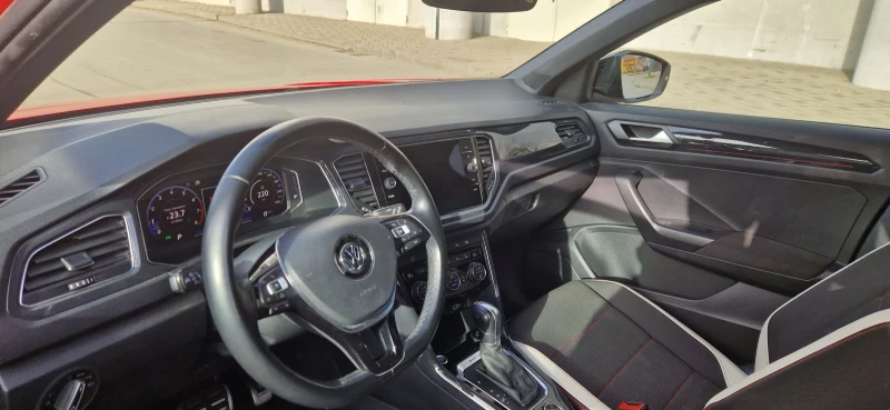 VW T-Roc, снимка 5 - Автомобили и джипове - 52788940