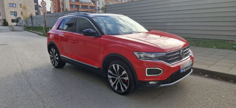 VW T-Roc, снимка 14 - Автомобили и джипове - 52788940
