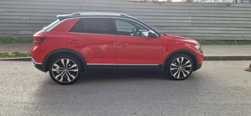 VW T-Roc, снимка 8 - Автомобили и джипове - 52788940