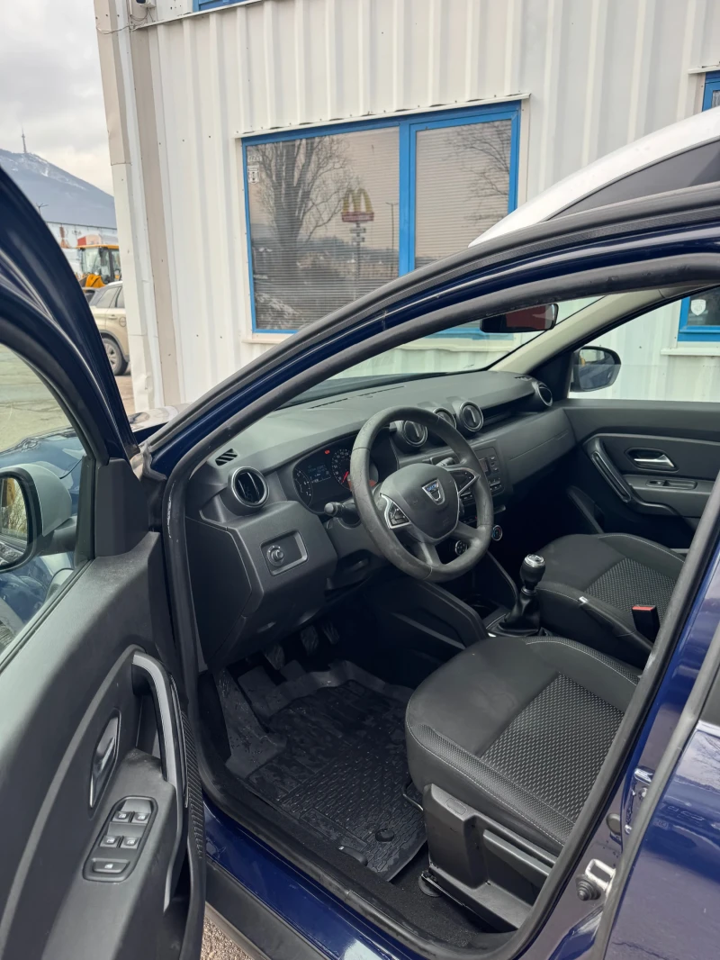 Dacia Duster 1.5 dci, снимка 12 - Автомобили и джипове - 53363932