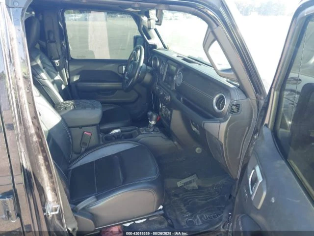 Jeep Wrangler UNLIMITED SAHARA 4X4 2018 - изображение 5