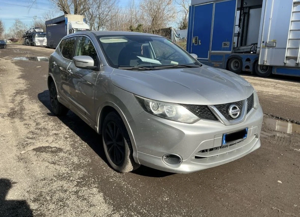 Nissan Qashqai 1.5 DCI Evro6, снимка 4 - Автомобили и джипове - 53770661