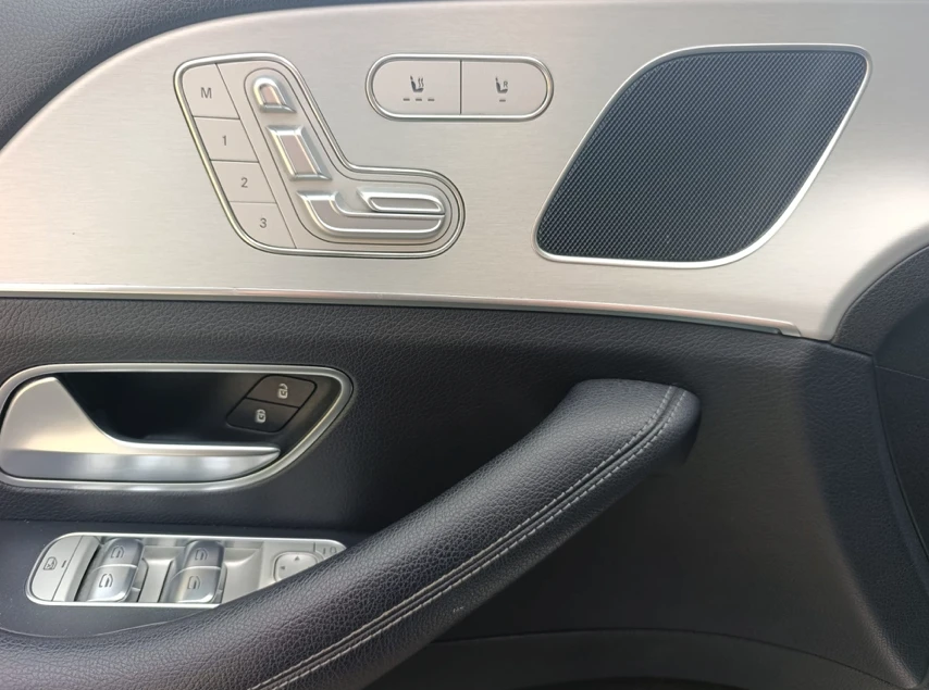 Mercedes-Benz GLE 300 d Premium Plus, снимка 10 - Автомобили и джипове - 54065626