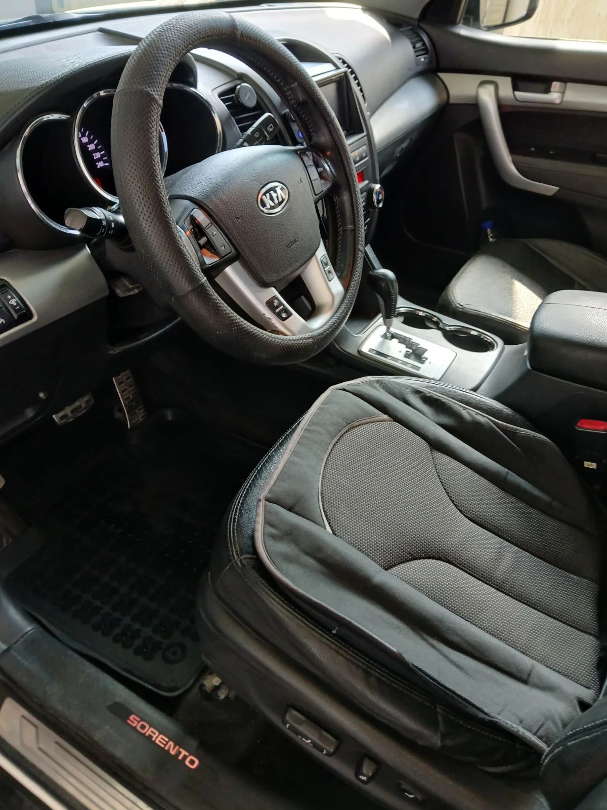 Kia Sorento, снимка 4 - Автомобили и джипове - 55349320