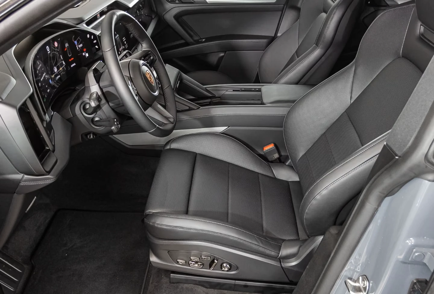 Porsche Cayenne CAYENNE S* ELECTRIC* DISTR* KEYLESS* BOSE* HEAD-UP, снимка 7 - Автомобили и джипове - 55649433