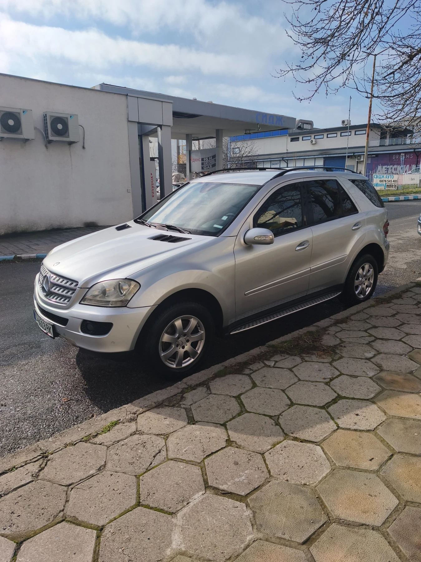 Mercedes-Benz ML 320 CDI 4MATIK , снимка 2 - Автомобили и джипове - 56151796