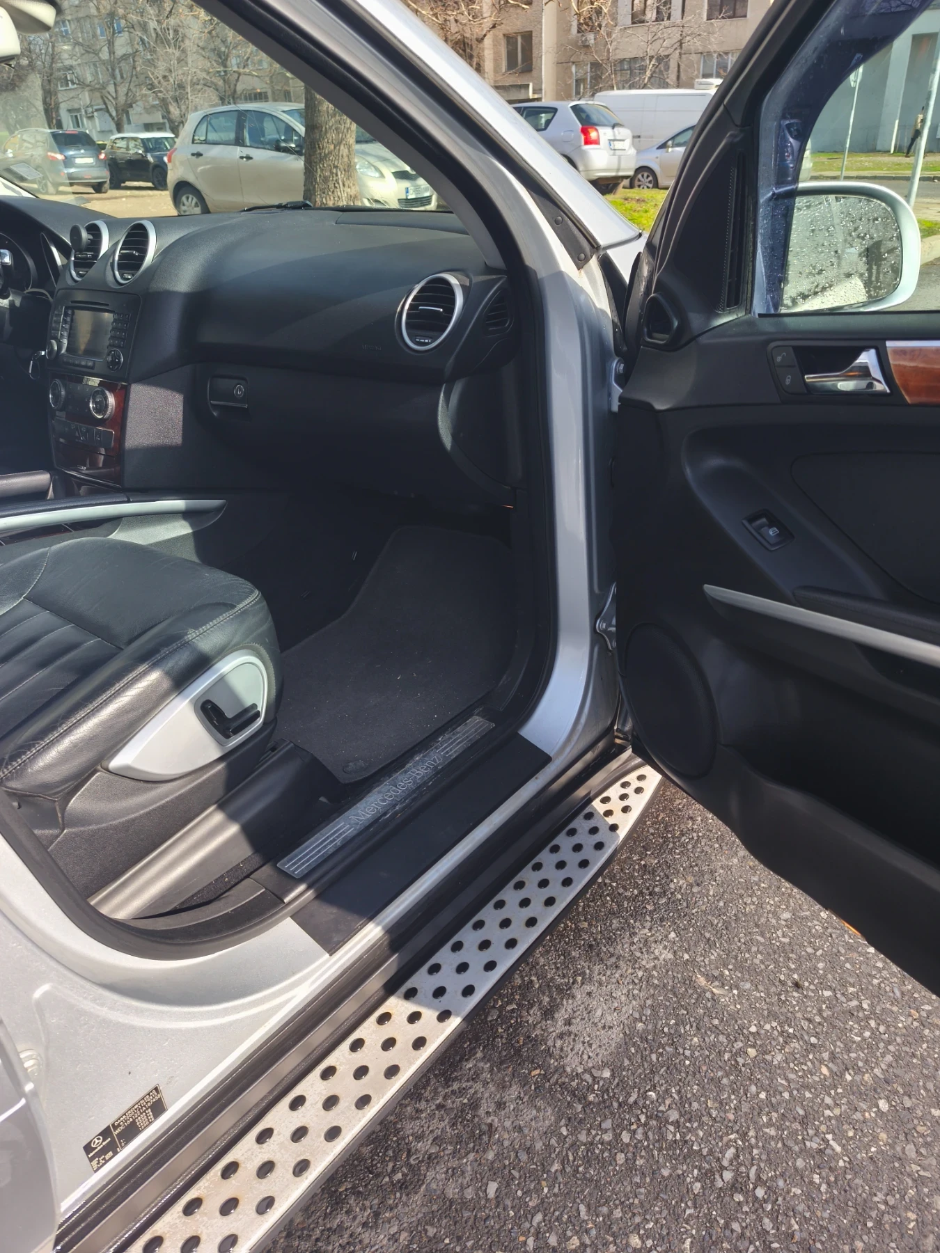 Mercedes-Benz ML 320 CDI 4MATIK , снимка 7 - Автомобили и джипове - 56151796