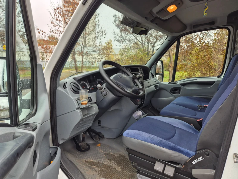 Iveco Daily Хладилен, снимка 10 - Бусове и автобуси - 48028051