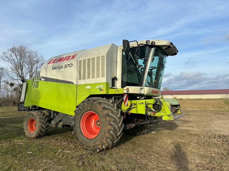 Комбайн Claas MEGA 370 4x4, снимка 7 - Селскостопанска техника - 49625431