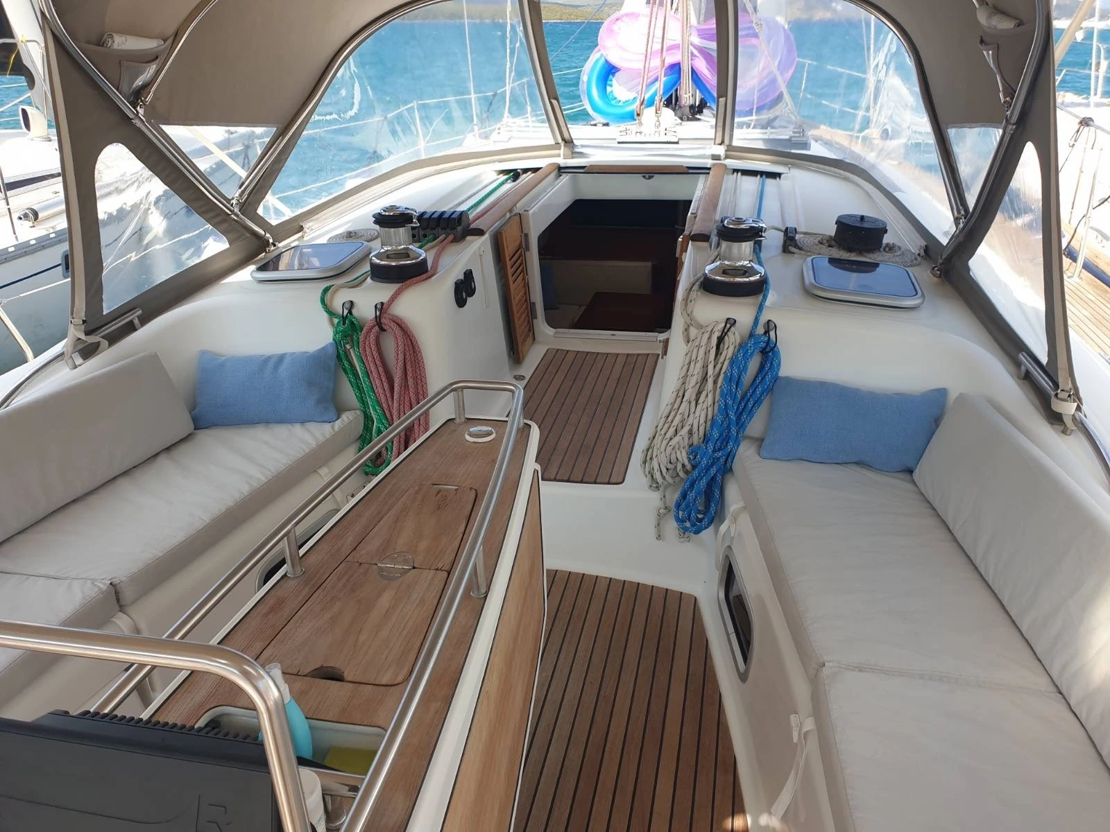 Ветроходна лодка Beneteau Oceanis 50 - изображение 3