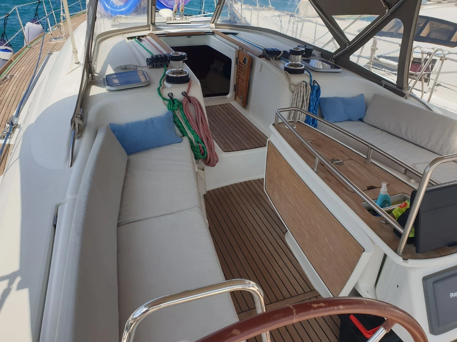 Ветроходна лодка Beneteau Oceanis 50 - изображение 4