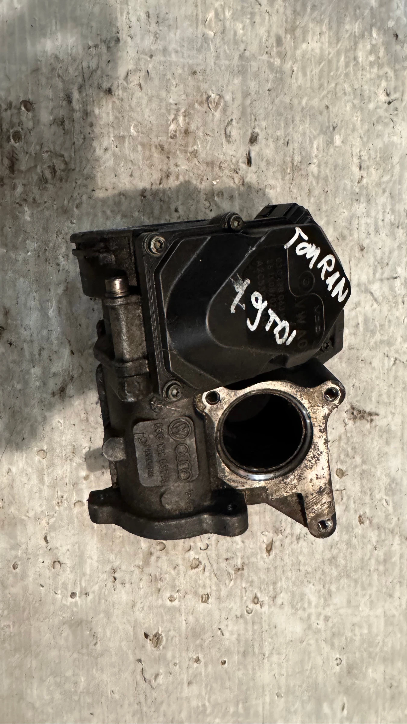 ��������� ����� �� VW Touran - 03G129637A / A2C53324665 | Mobile.bg � ����������� 1