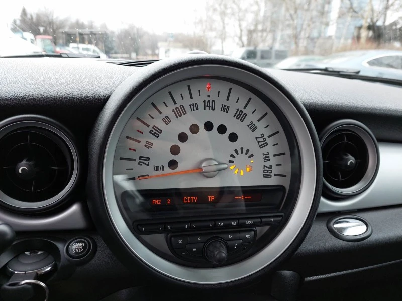 Mini Cooper 1, 6i 75ps 64000км!!!, снимка 12 - Автомобили и джипове - 39649956