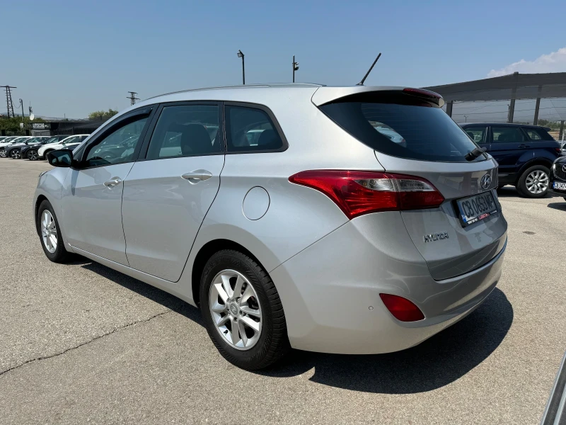 Hyundai I30 1.6CRDI-АВТОМАТИК-ПАРКТРОНИК-СЕРВИЗНА ИСТОРИЯ, снимка 4 - Автомобили и джипове - 46919527