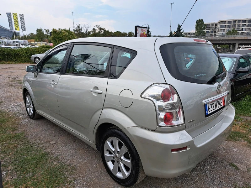 Toyota Corolla verso 2.2 D4D 136p.s. , снимка 6 - Автомобили и джипове - 46936435