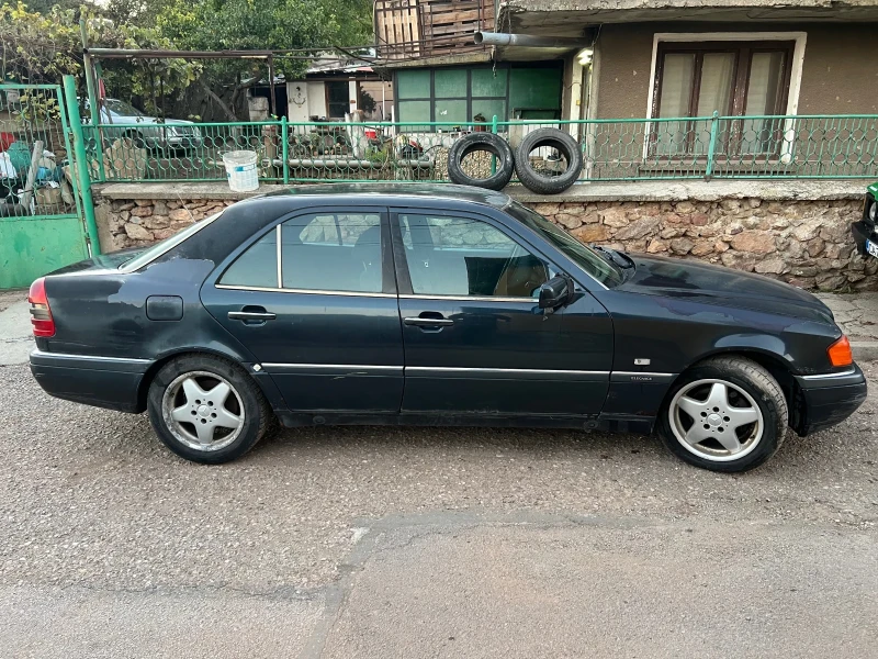 Mercedes-Benz C 250 2.5TD 150h.p, снимка 4 - Автомобили и джипове - 48141461