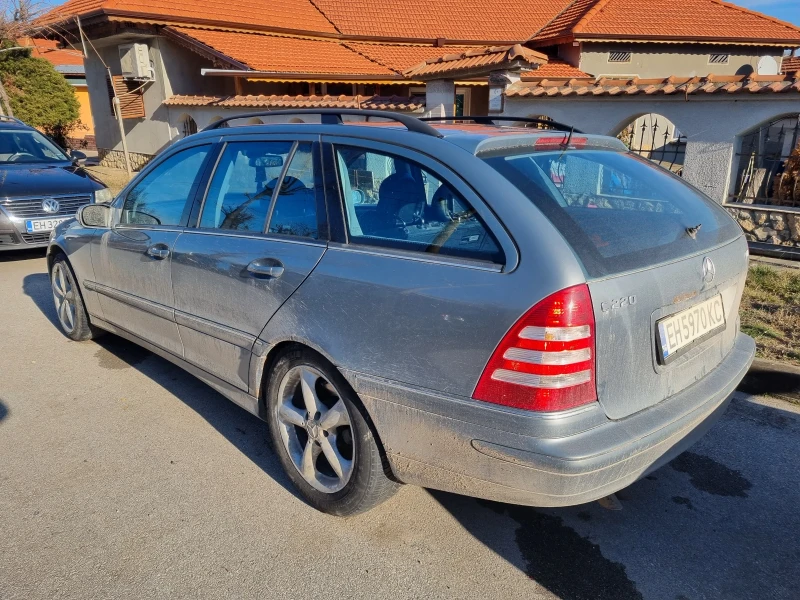 Mercedes-Benz C 220, снимка 3 - Автомобили и джипове - 48366430