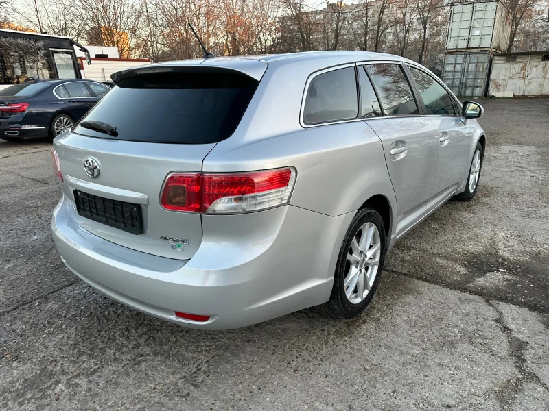 Toyota Avensis 2.0 D4D, снимка 5 - Автомобили и джипове - 48635778