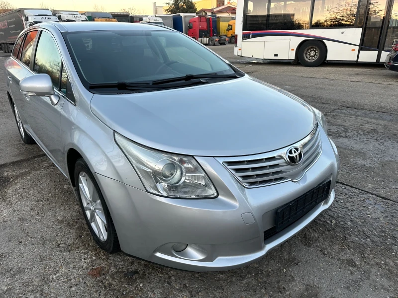 Toyota Avensis 2.0 D4D, снимка 3 - Автомобили и джипове - 48635778