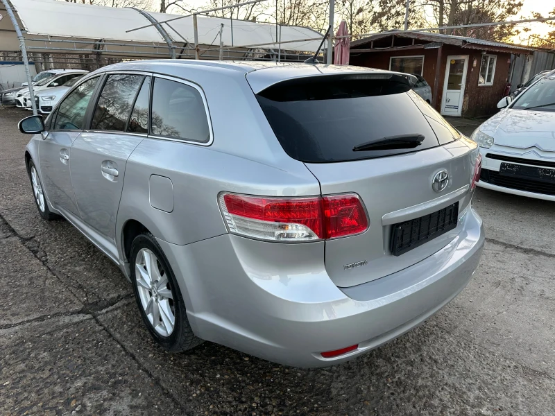 Toyota Avensis 2.0 D4D, снимка 7 - Автомобили и джипове - 48635778