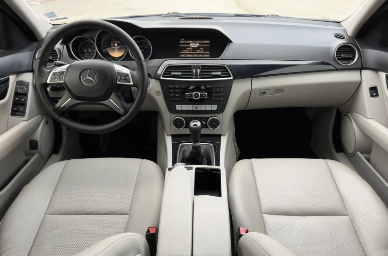 Mercedes-Benz C 180 Facelift Navi, Podgrev, снимка 9 - Автомобили и джипове - 49144708