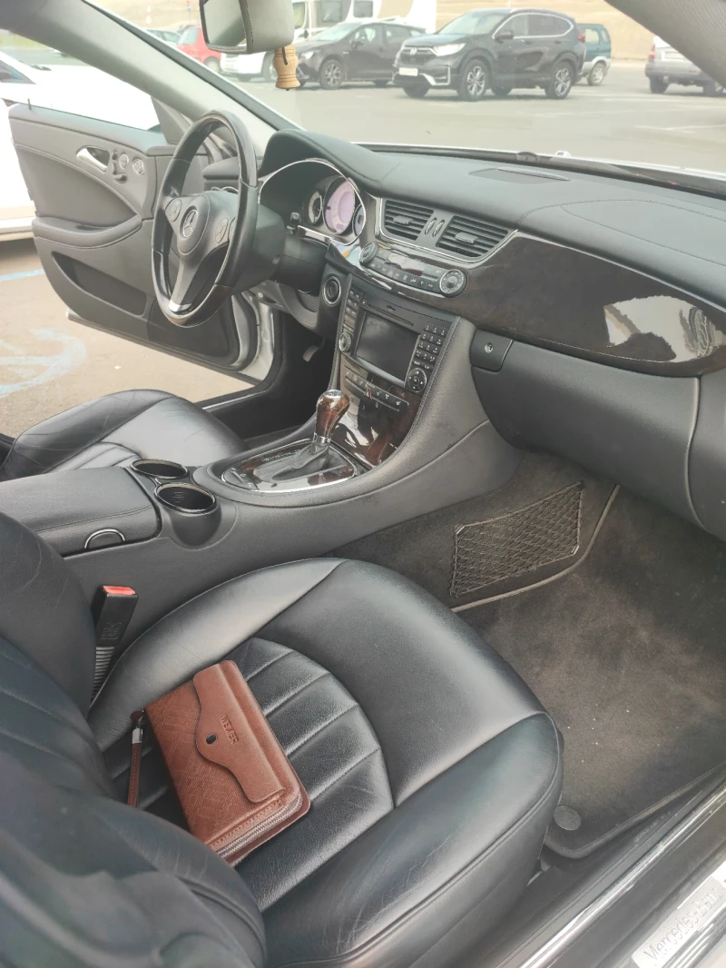 Mercedes-Benz CLS 500 550, снимка 8 - Автомобили и джипове - 52672459