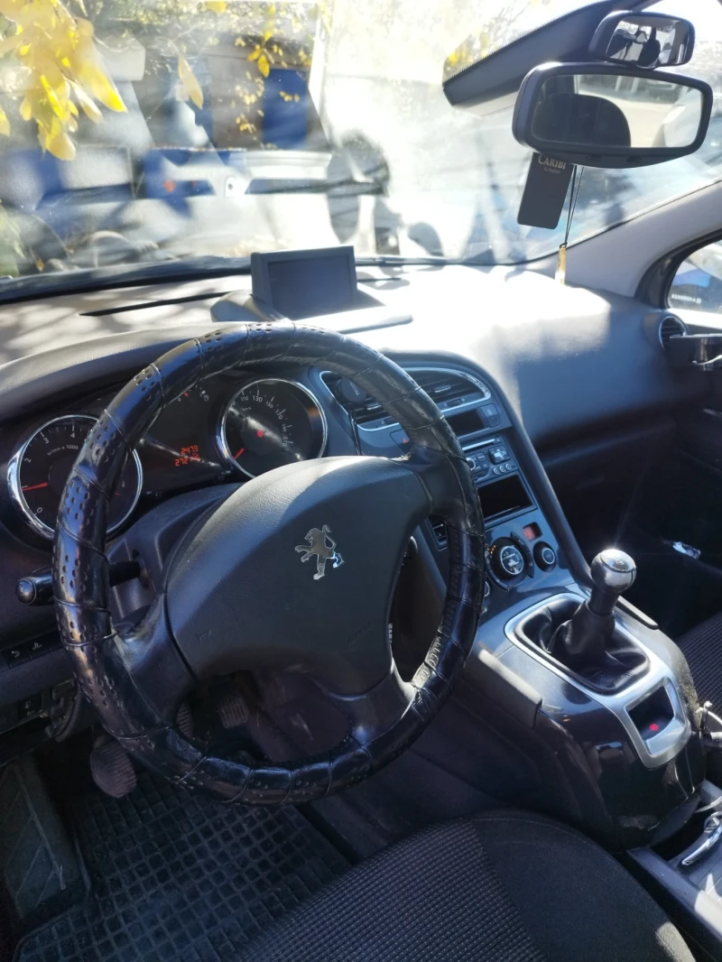 Peugeot 5008, снимка 10 - Автомобили и джипове - 52224967
