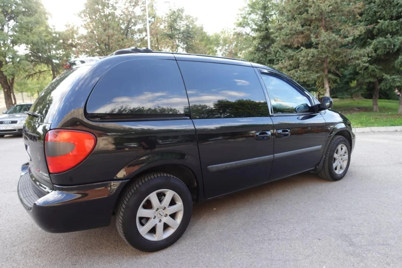 Chrysler Voyager 2800, снимка 2 - Автомобили и джипове - 52257880