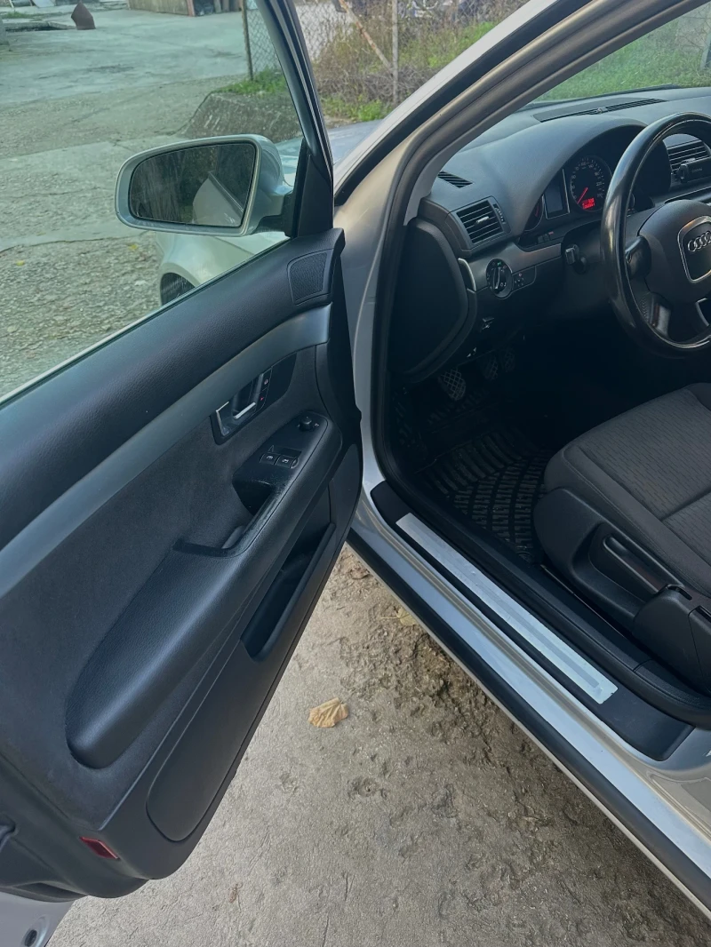 Audi A4, снимка 5 - Автомобили и джипове - 52553543