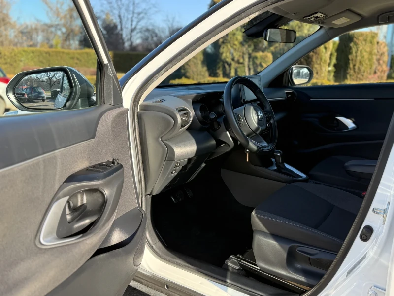 Toyota Yaris Cross 1.5Hibrid Цена без АНАЛОГ , снимка 11 - Автомобили и джипове - 52822107